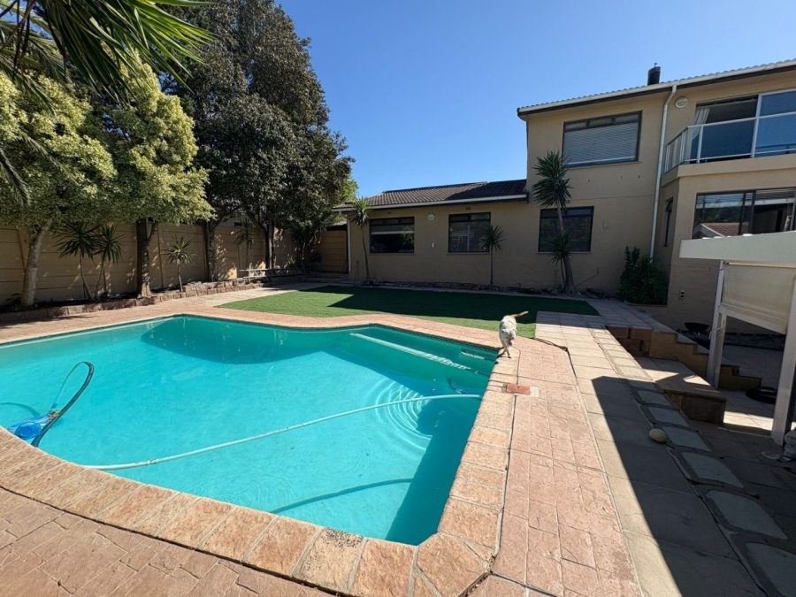 4 Bedroom Property for Sale in Flamingo Vlei Western Cape